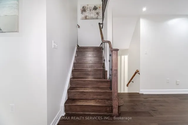 Additional image 15 of 46 Hollowgrove Blvd