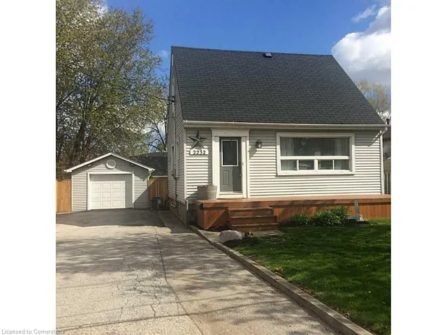 Additional image 8 of 2232 Queensway St