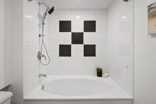 Additional image 32 of 25 Maitland St Unit 1202