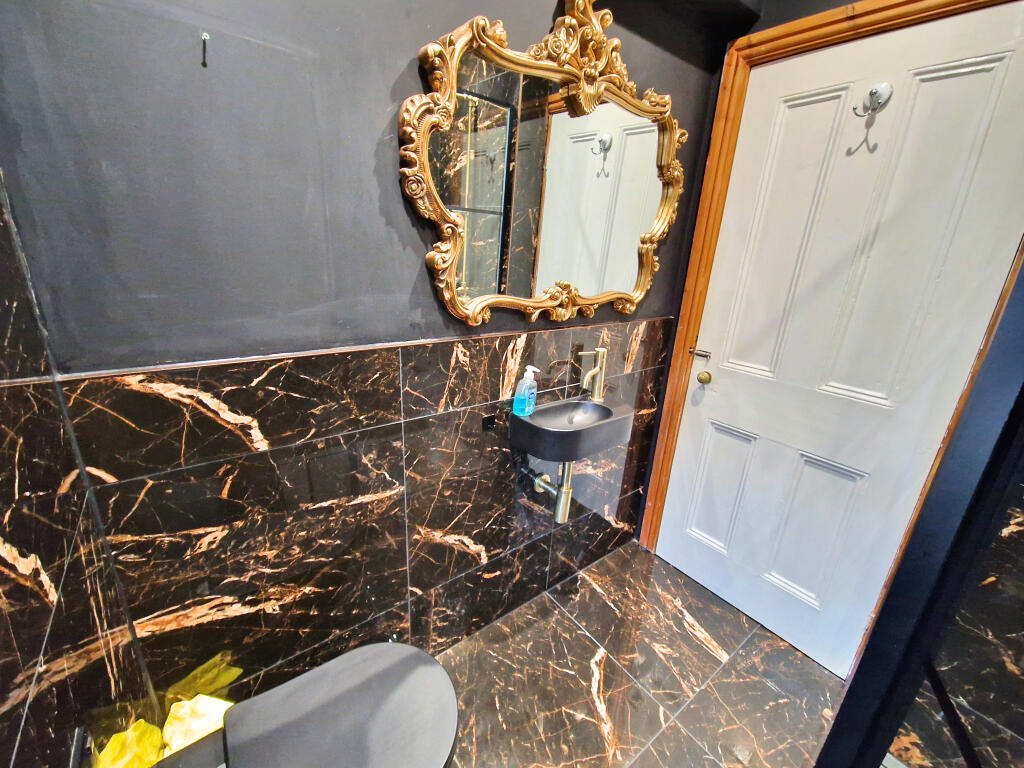 Additional image 11 of SUFFOLK PLACE, PORTHCAWL, CF36 3EB