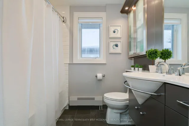 Additional image 31 of 125 Chaplin Cres