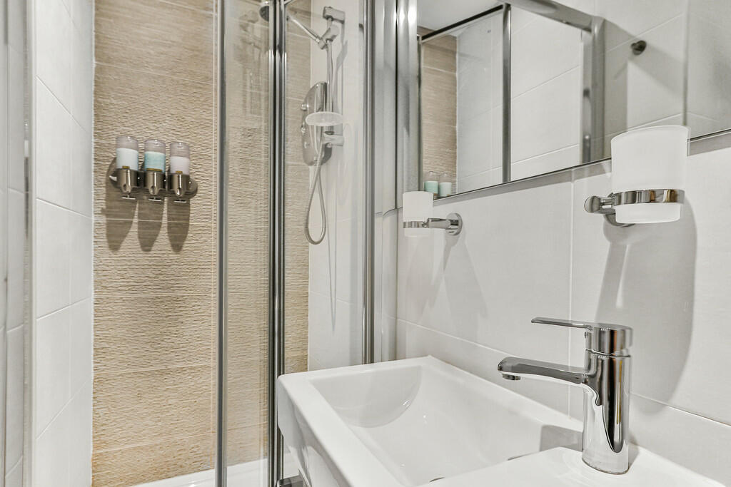 Additional image 13 of Upper Hinton Road, Bournemouth