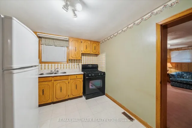 Additional image 30 of 83a Vanbrugh Ave