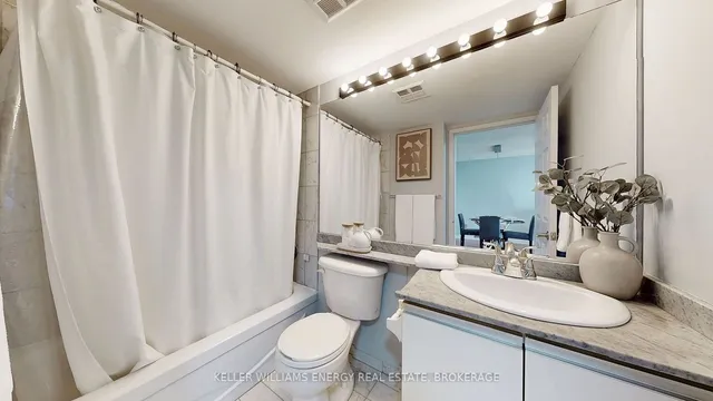 Additional image 12 of 7 Concorde Pl Unit 1512