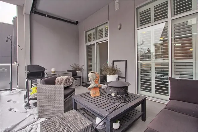 Additional image 36 of 1842 Queen St Unit 204