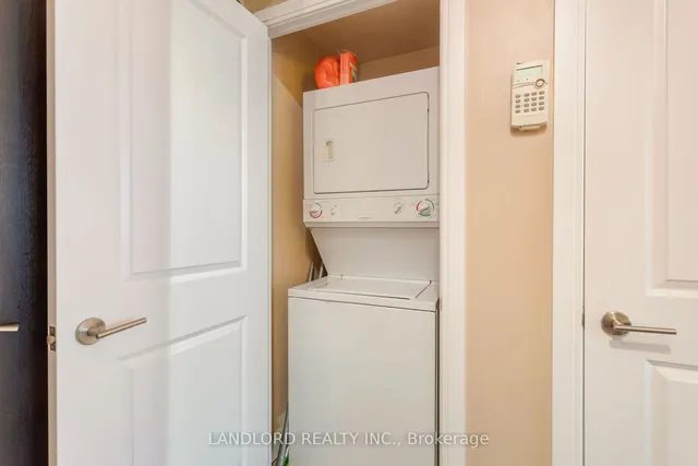 Additional image 23 of 21 Scollard St Unit 209