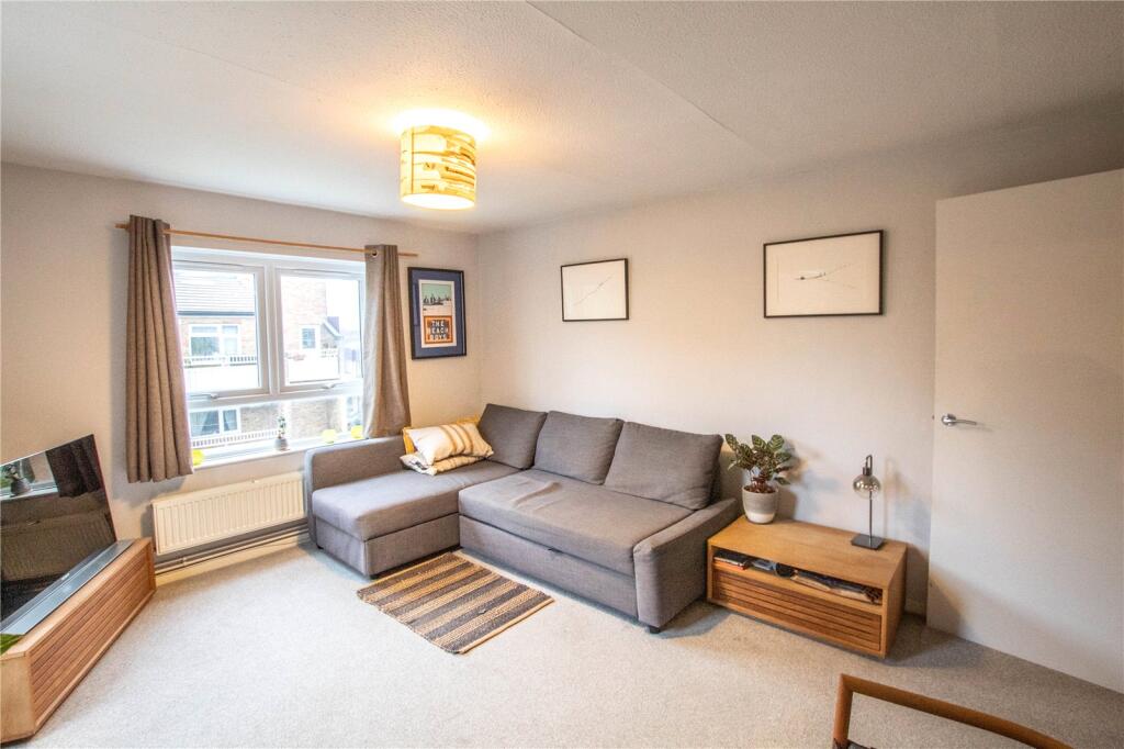 Additional image 3 of Woburn Close, Cambridge, Cambridgeshire, CB4