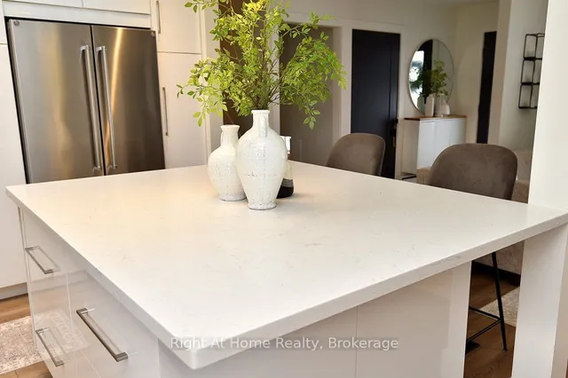 Additional image 21 of 672 Montego Cres