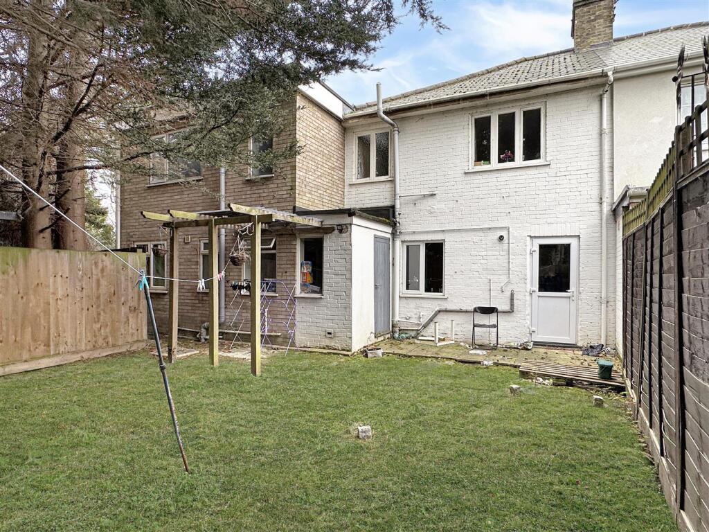 Additional image 17 of Laburnum Close, Cambridge