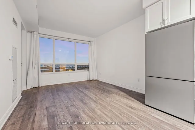 Additional image 8 of 1050 Main St Unit 809