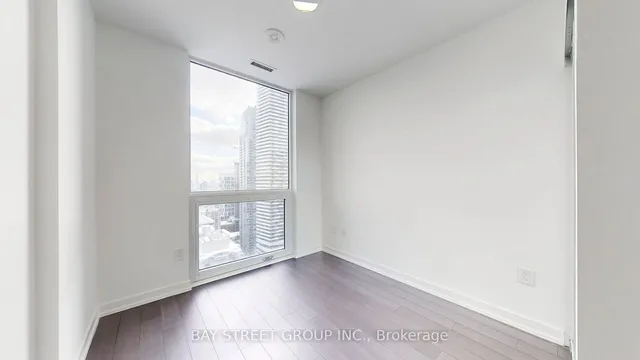 Additional image 23 of 39 Roehampton Ave Unit 2304