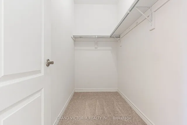 Additional image 33 of 35 Mountain Heights Pl