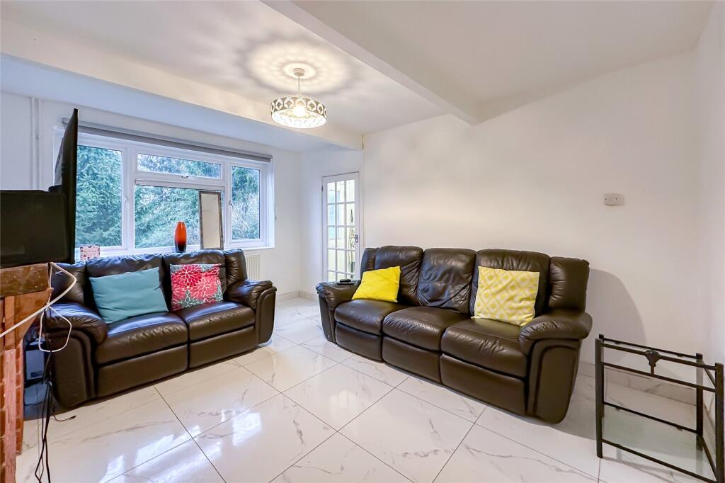 Additional image 5 of Roundfield Avenue, Harpenden, Hertfordshire, AL5