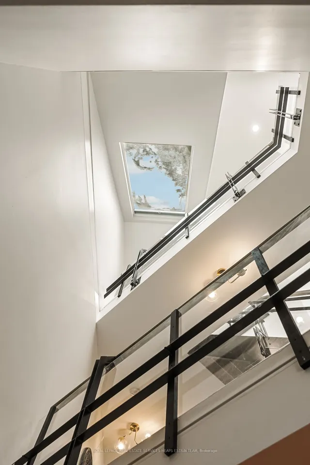 Additional image 37 of 104 Winchester St