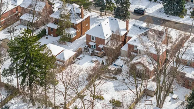 Additional image 27 of 390 Glencairn Ave