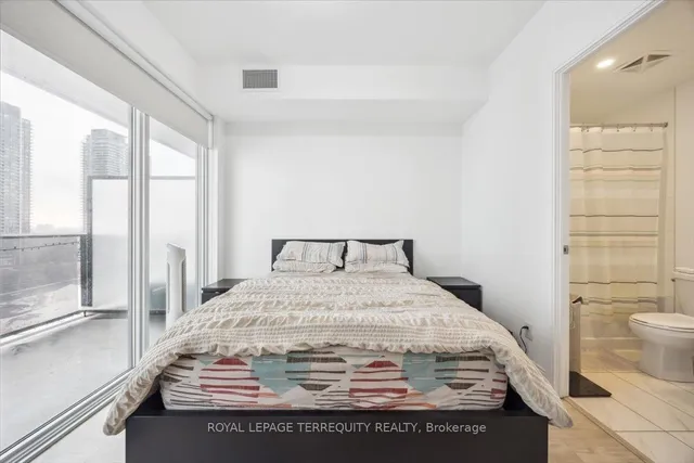 Additional image 17 of 70 Annie Craig Dr Unit 1407