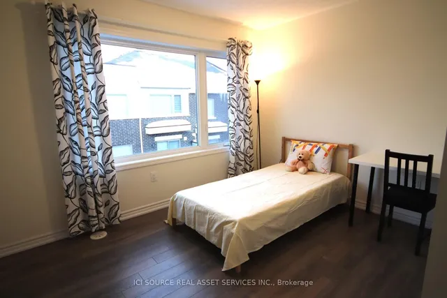 Additional image 14 of 250 Lagerfeld Dr Unit 16