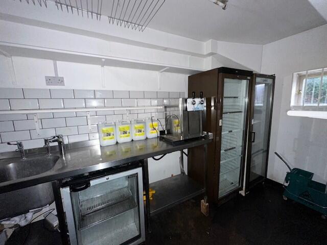 Additional image 18 of 64 High Street, Henley-In-Arden