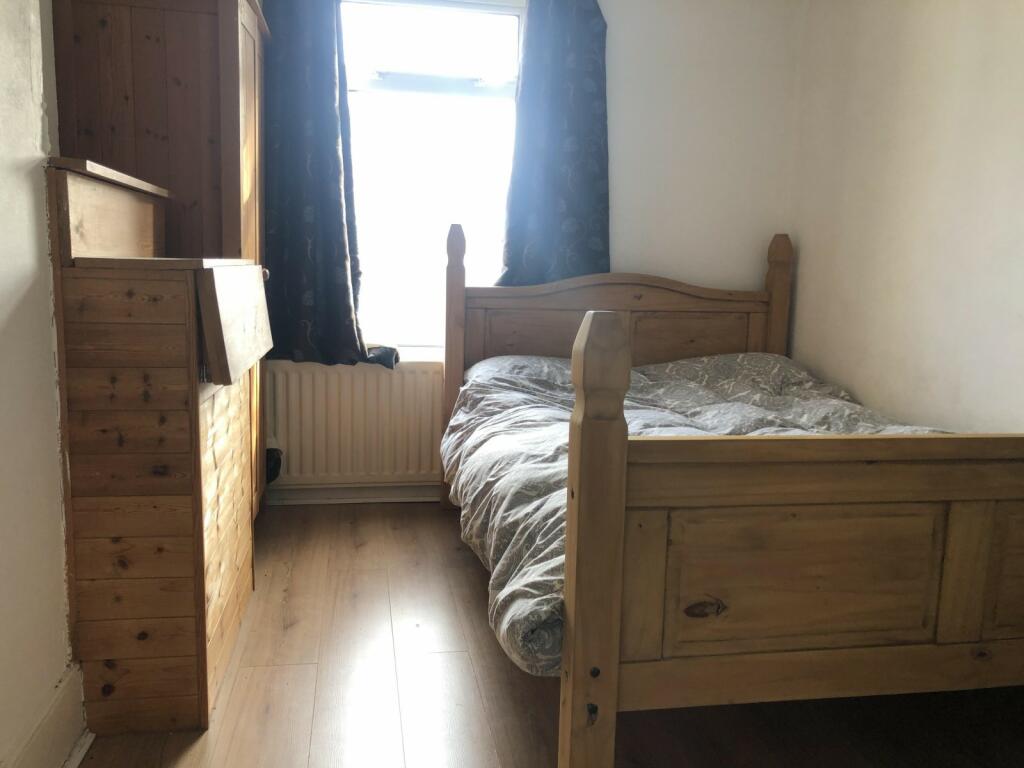 Additional image 4 of 4 bedroom Semi Detached House in Winton