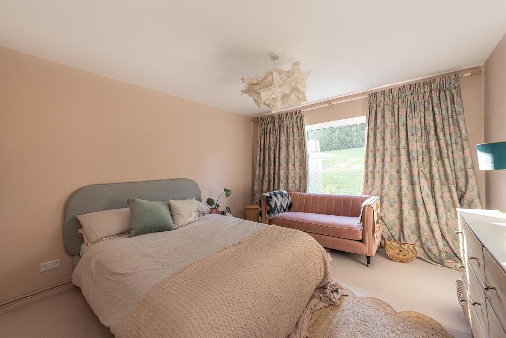 Additional image 4 of Marquis Lane, Harpenden