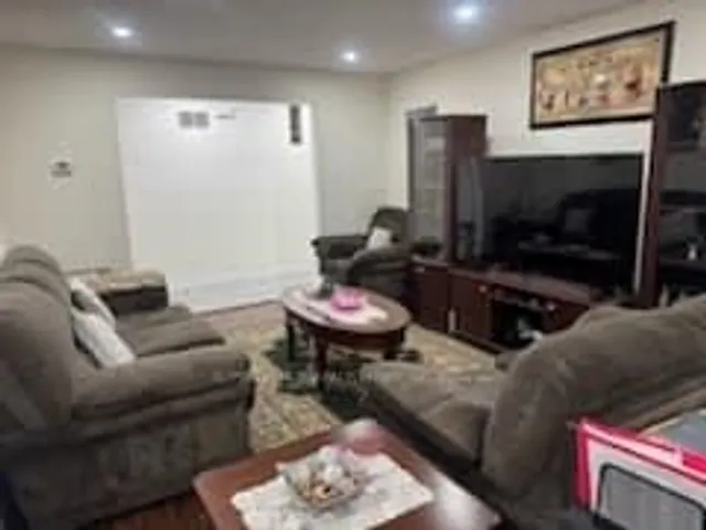 Additional image 9 of 10 Lupin Crt