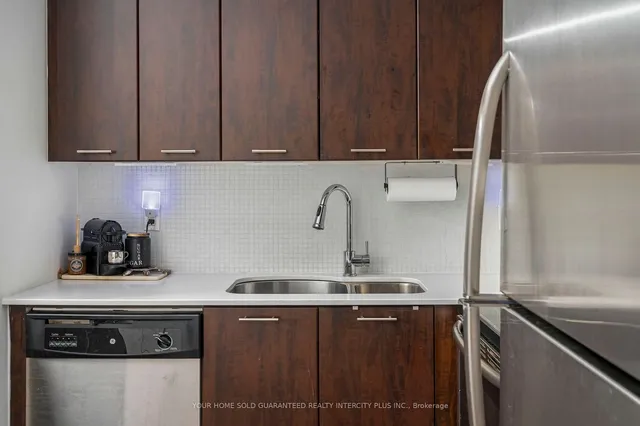 Additional image 9 of 20 Bruyeres Mews Unit 705