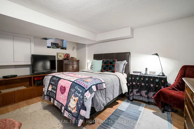 Additional image 20 of 125 Boultbee Ave