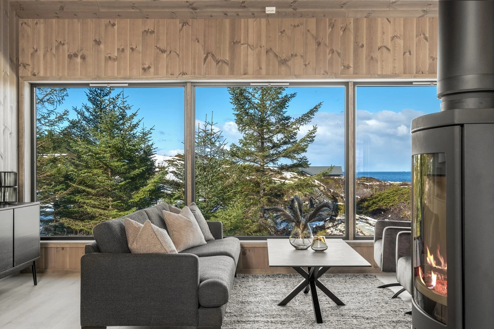 Additional image 2 of Blomsterholmveien 43, 6533 Averøy