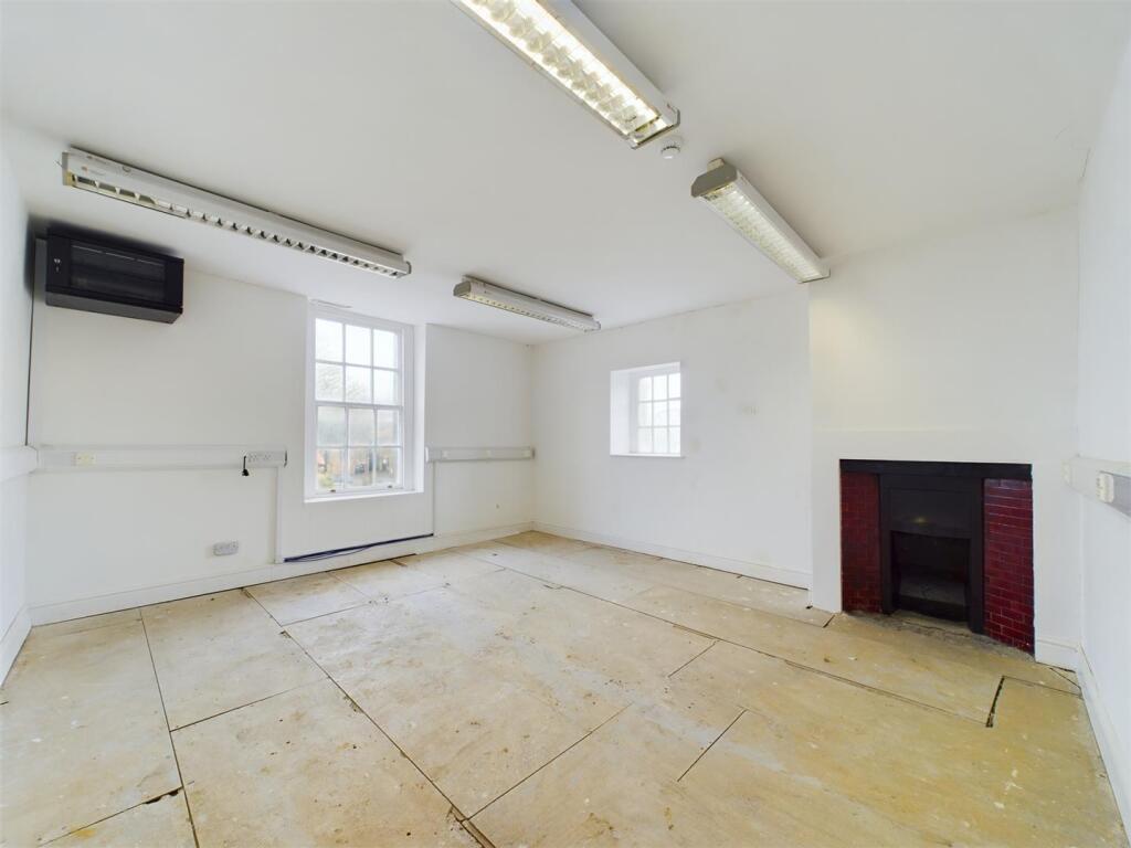 Additional image 4 of Castle Chambers, Market Place, Barnard Castle