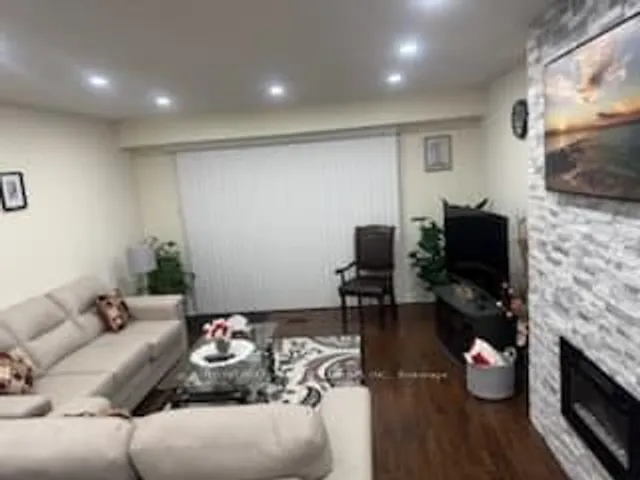 Additional image 5 of 10 Lupin Crt