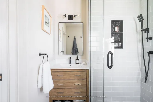 Additional image 24 of 105 Lascelles Blvd