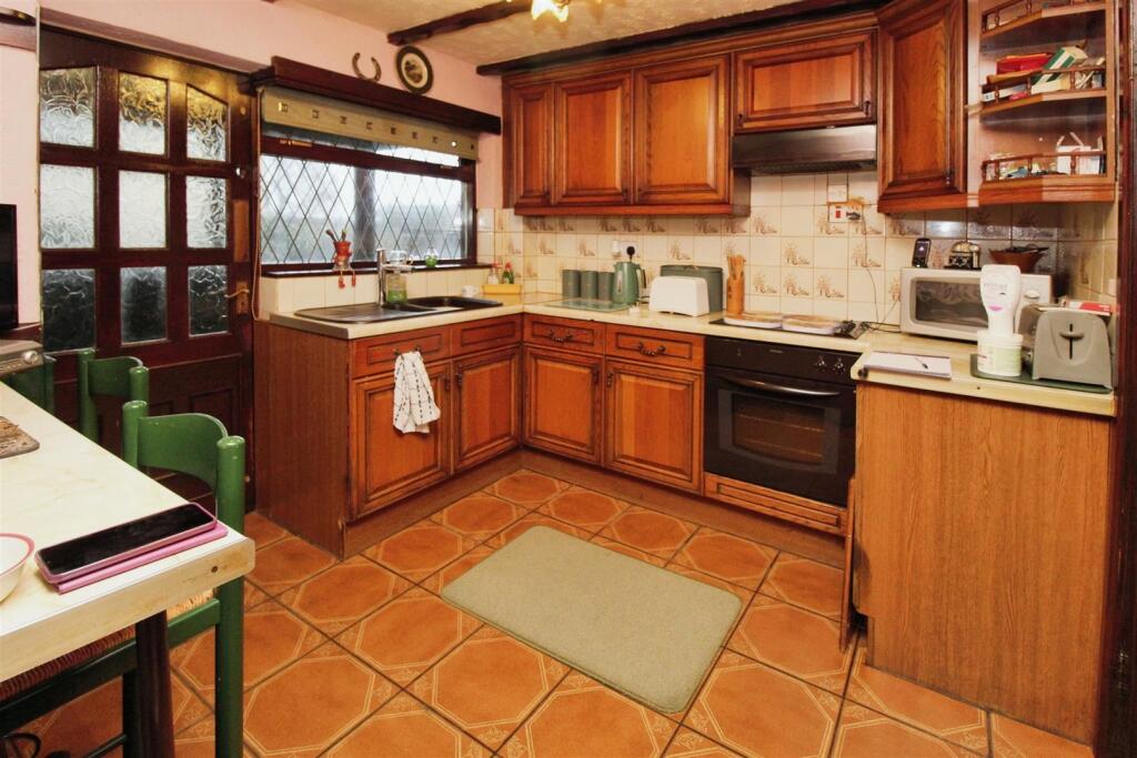 Additional image 14 of Grayswood Drive, Bradford, BD4 9ES