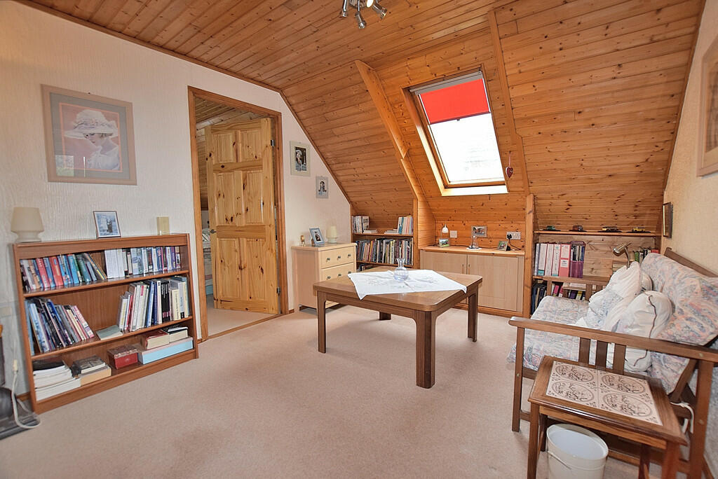 Additional image 16 of Whitefields Drive, Richmond