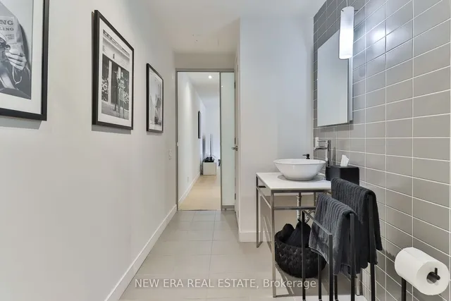 Additional image 19 of 75 Portland St Unit 423