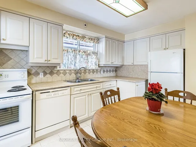 Additional image 10 of 59 Saskatoon Dr