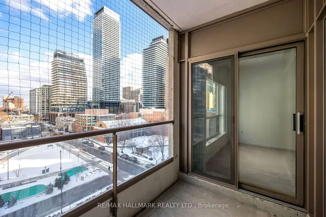 Additional image 20 of 909 Bay St Unit 709