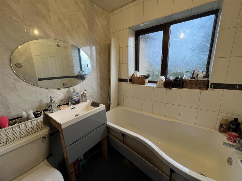 Additional image 4 of Belmont Rise, Low Moor, Bradford