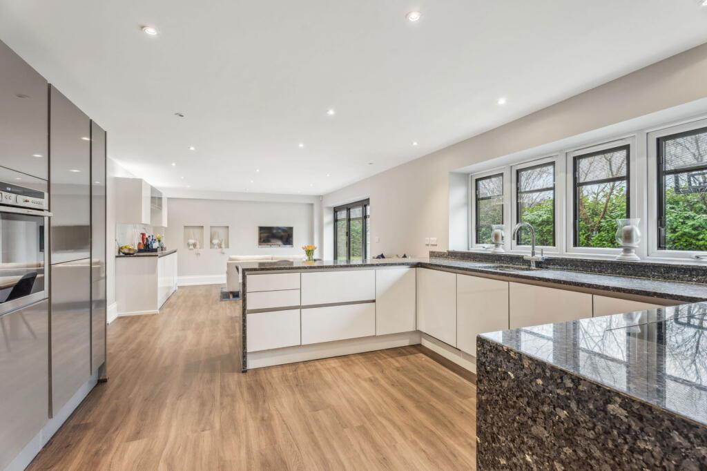 Additional image 2 of Gaddesden Lane, Redbourn, AL3 7AS