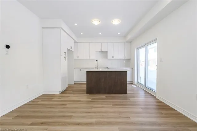 Additional image 12 of 205 Thames Way Unit 18