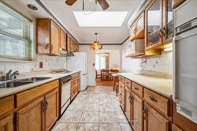 Additional image 3 of 52 Broadfield Dr