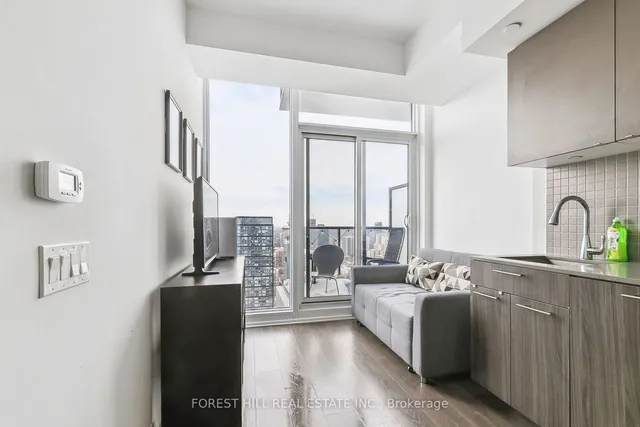 Additional image 5 of 251 Jarvis St Unit PH12