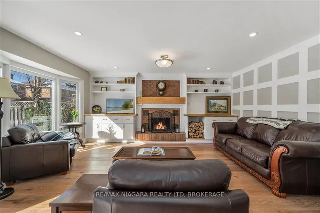 Additional image 8 of 1077 Grandeur Cres