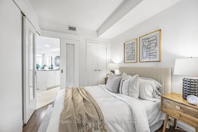 Additional image 16 of 218 Queens Quay Unit 910