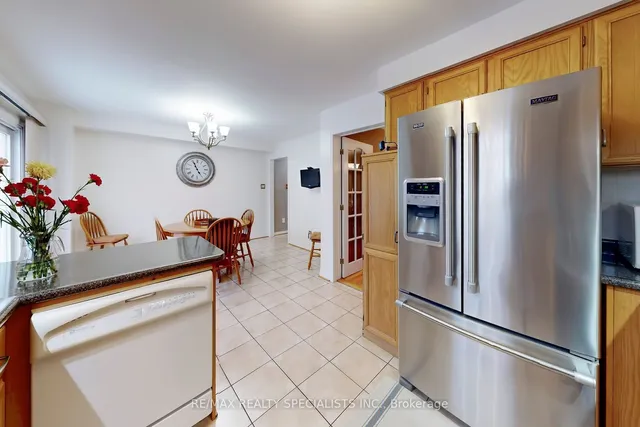 Additional image 16 of 8 Cochrane Ave