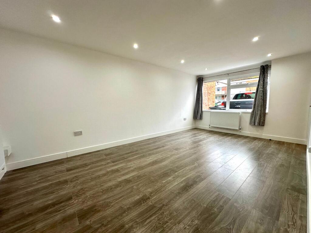 Additional image 3 of Smithmoor Crescent, West Bromwich, B71