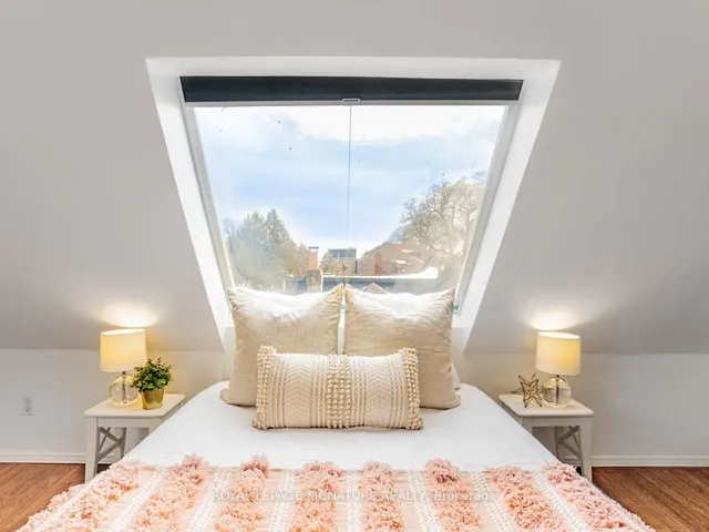 Additional image 38 of 41 Thyra Ave