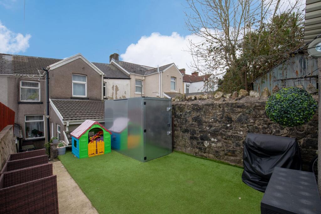 Additional image 4 of Highland Place, Bridgend, CF31