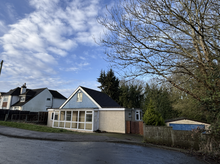Additional image 2 of 59 Mount Drive, Park Street, St. Albans, Hertfordshire, AL2 2NS
