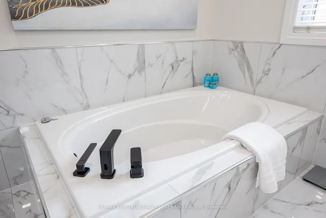 Additional image 8 of 214 Faywood Blvd