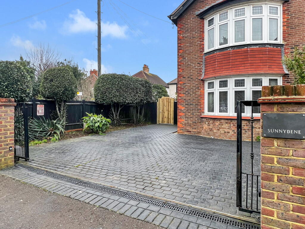 Additional image 26 of Abbotts Close, Worthing, BN11 1JB